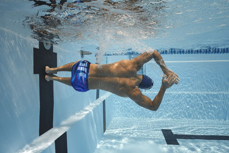 Męskie kąpielówki na basen slipy kąpielowe treningowe Arena Flow